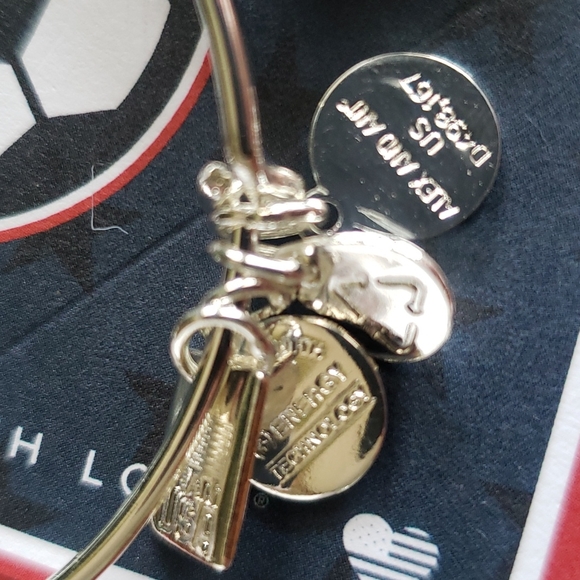 New Olympic Soccer ALEX and ANI Team USA made America 🇺🇸 charm Bracelet Bangle - Picture 7 of 9